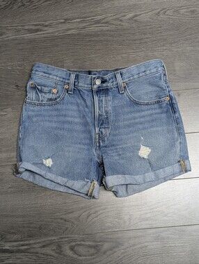 Classic Levi's Denim Rolled Hem Women's Shorts - Blue